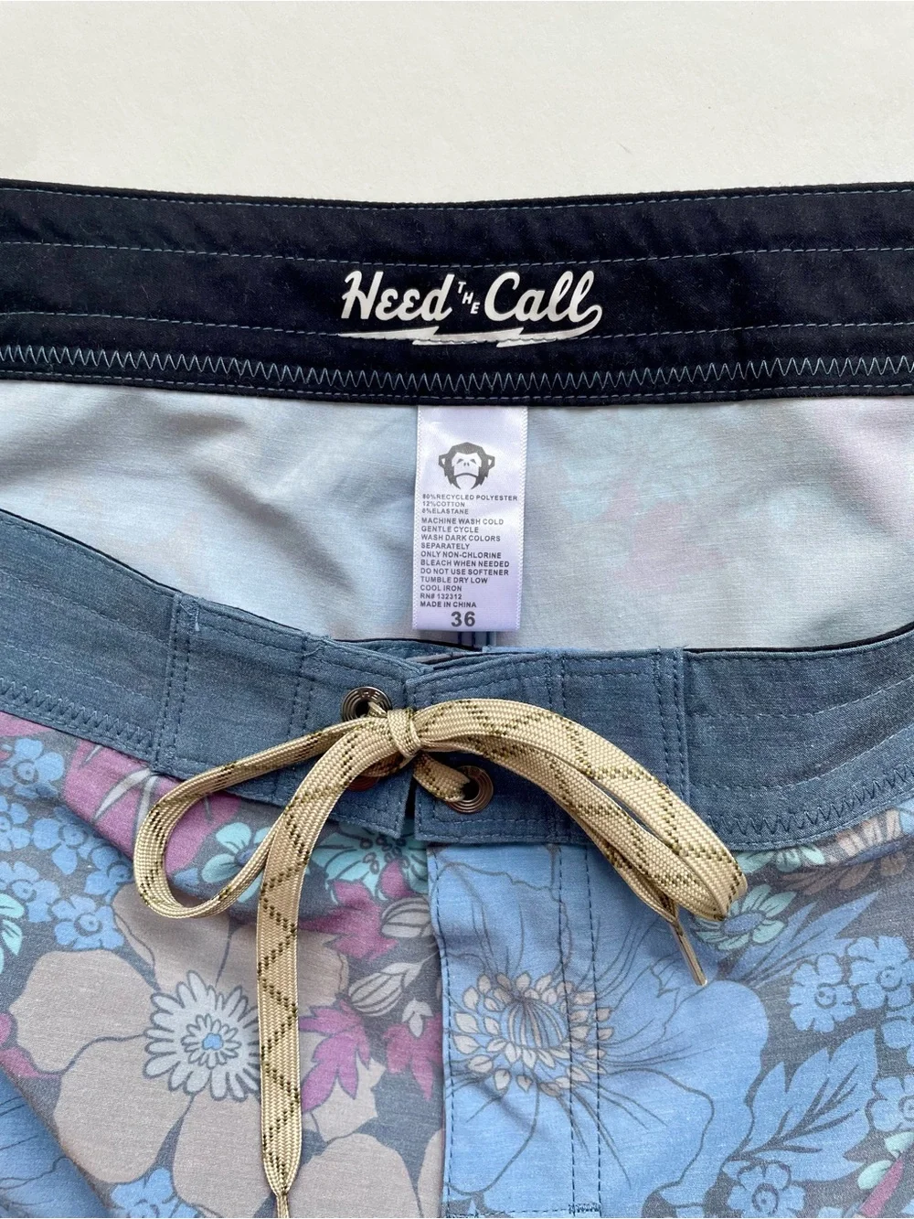 Howler Brothers Bruja Boardshorts, Flower Power Blues, Size 36